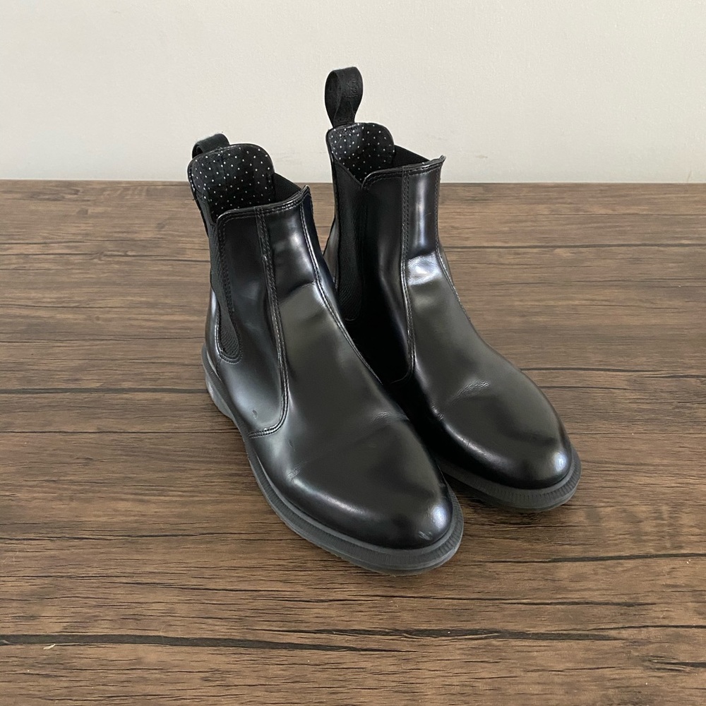 Dr. Marten Flora Chelsea boots